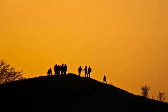 Sperrung des Luftraum's nach Ausbruch des Vulkans Eyjafjallajökull auf Island .... am 17.04.2010 hoffen viele, wie auch hier auf Halle's Ochsenberg, auf einen besonderen Sonnenuntergang mit Lichtreflexionen ... er war nicht wirklich spektakulär, aber der Himmel tatsächlich LEER